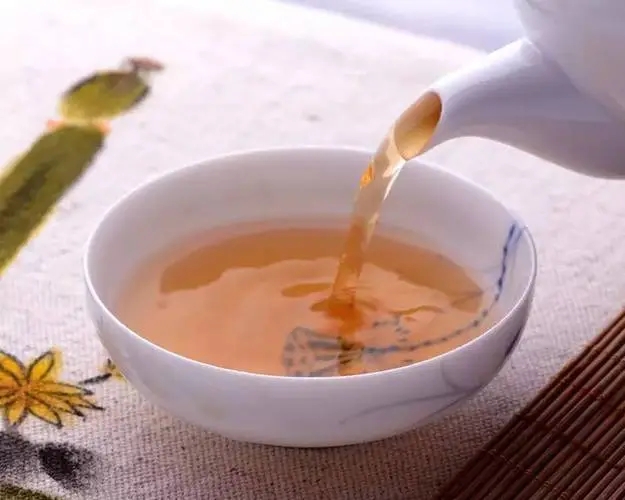 普洱茶越喝越餓？喝普洱茶真能刮油嗎？