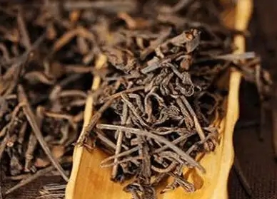 普洱茶的茶梗含量控制在多少算合理？